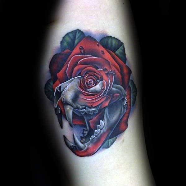 tatuaje genial rosas para hombre 18