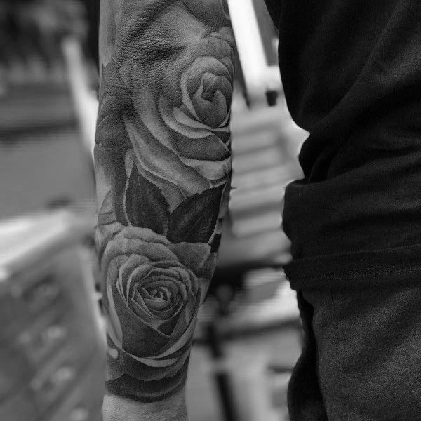 tatuaje genial rosas para hombre 20