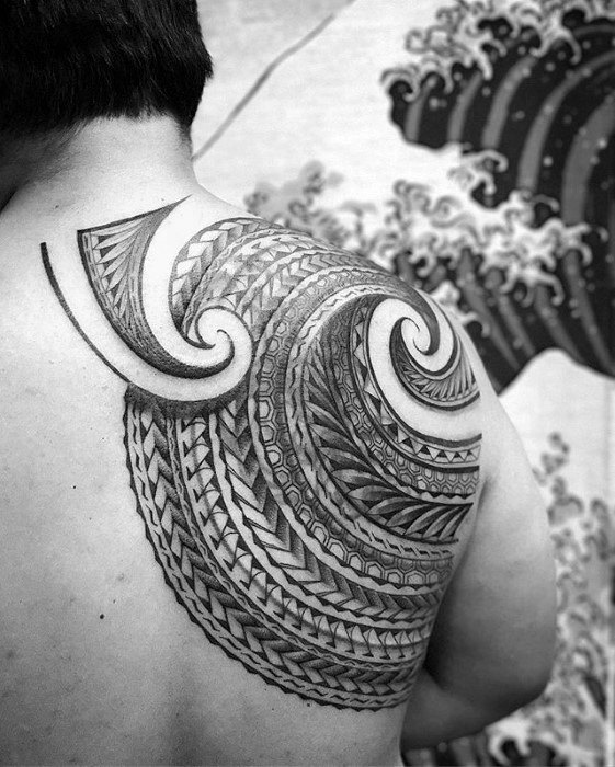 tatuaje genial tribal para hombre 03