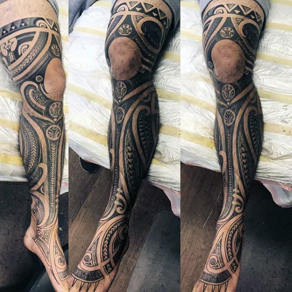 tatuaje genial tribal para hombre 29