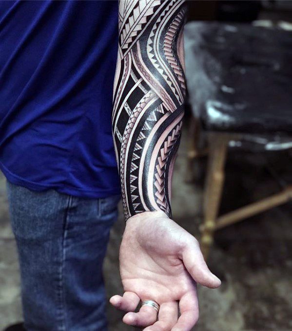 tatuaje genial tribal para hombre 36