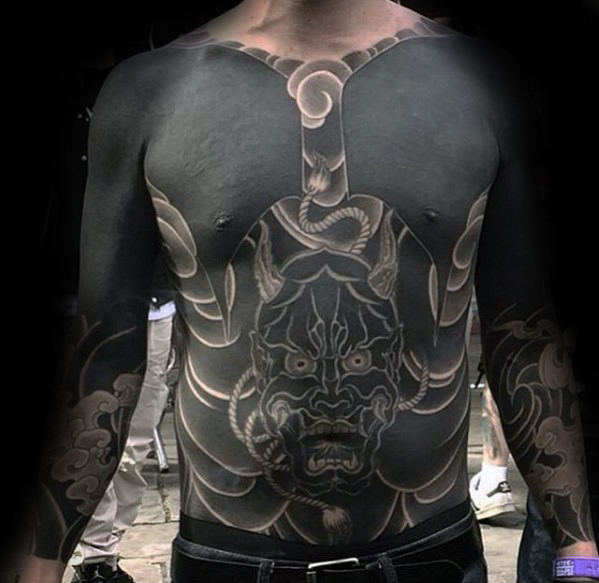 tatuaje japones pecho para hombre 24
