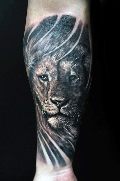 tatuaje leon antebrazo para hombre 04