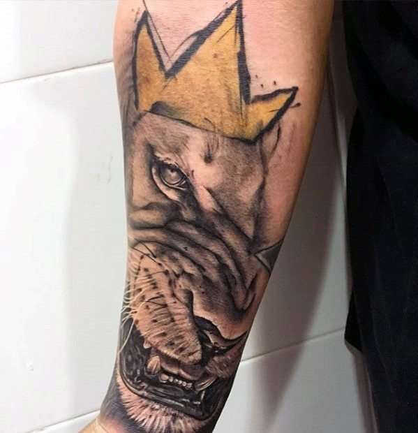 tatuaje leon antebrazo para hombre 10