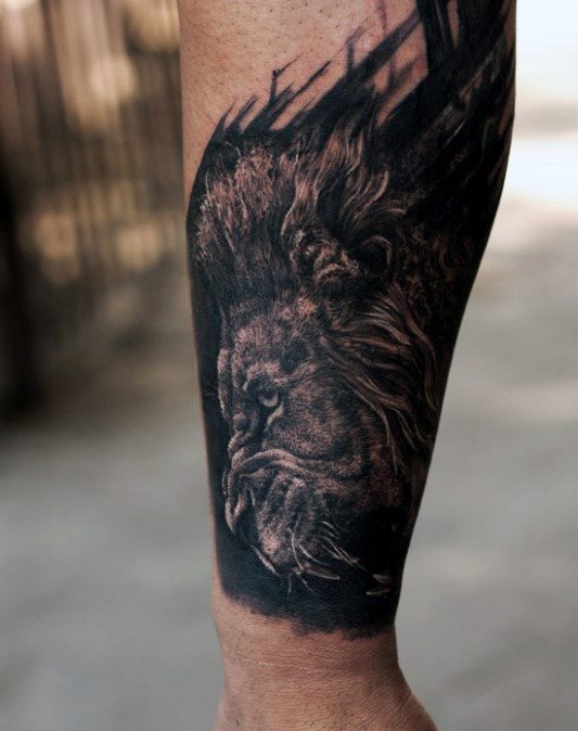 tatuaje leon antebrazo para hombre 22
