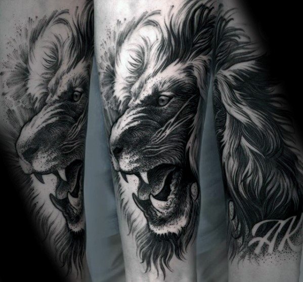 tatuaje leon antebrazo para hombre 23