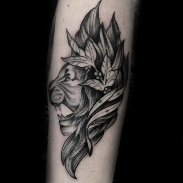 tatuaje leon antebrazo para hombre 27