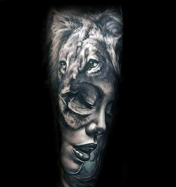 tatuaje leon antebrazo para hombre 32
