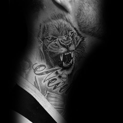 tatuaje leon cuello para hombre 07