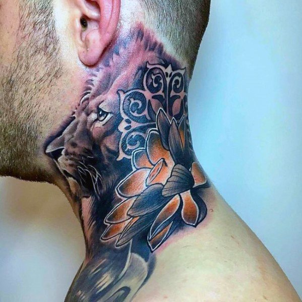 tatuaje leon cuello para hombre 09
