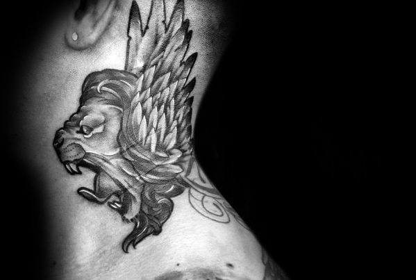 tatuaje leon cuello para hombre 10