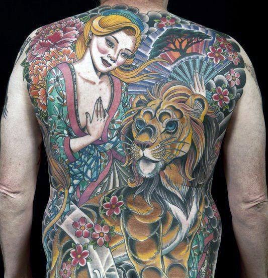tatuaje leon espalda para hombre 22