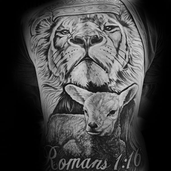 tatuaje leon espalda para hombre 30