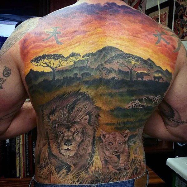 tatuaje leon espalda para hombre 31