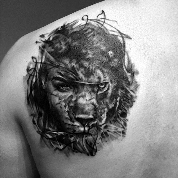 tatuaje leon espalda para hombre 35