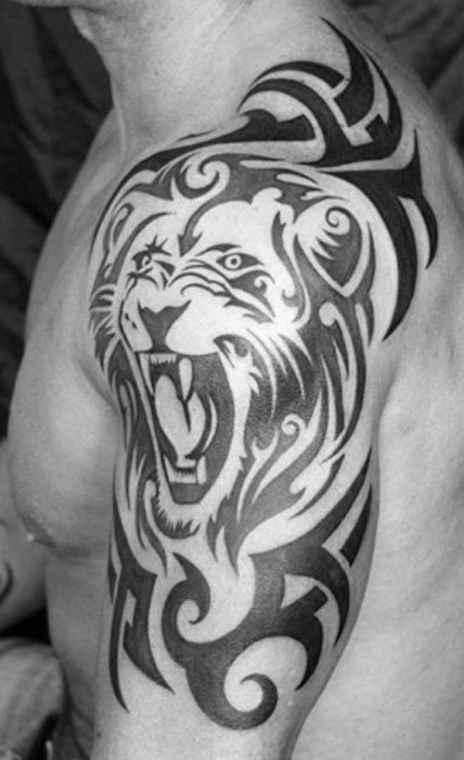 tatuaje leon hombro para hombre 25