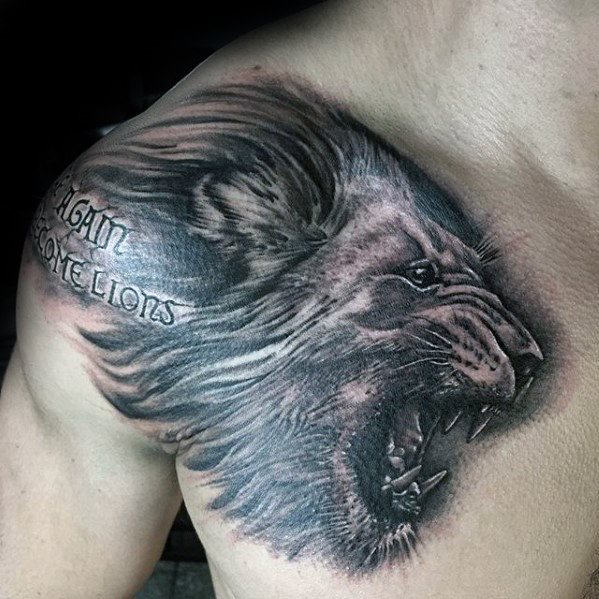 tatuaje leon hombro para hombre 47