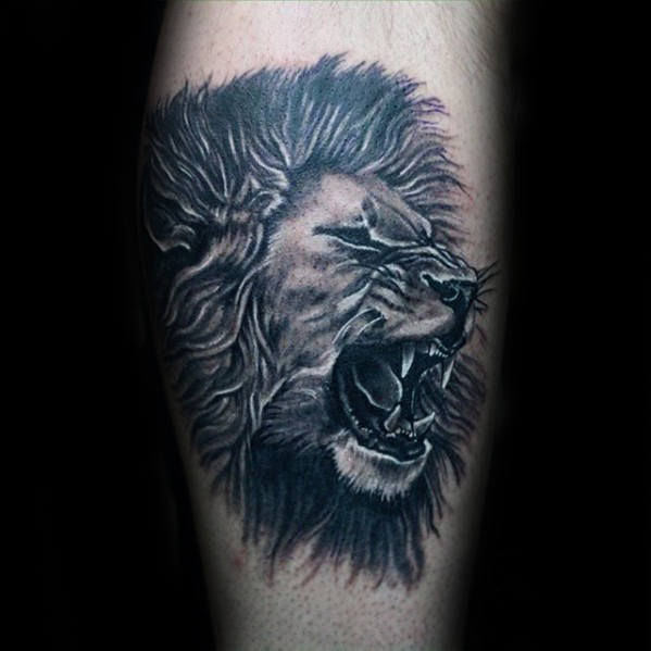 tatuaje leon pierna para hombre 02