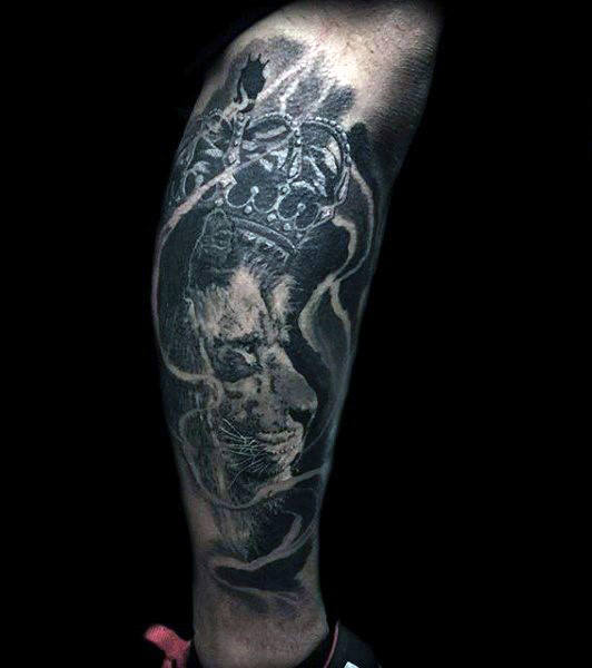 tatuaje leon pierna para hombre 05