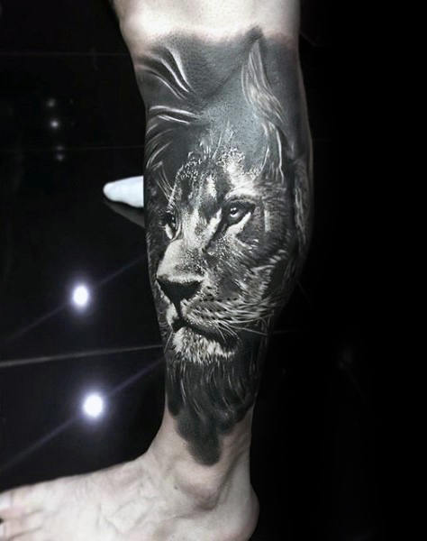 tatuaje leon pierna para hombre 13