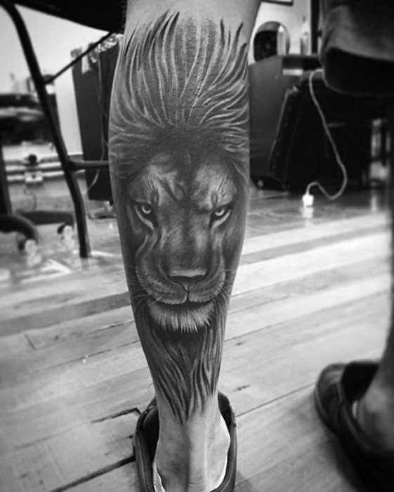 tatuaje leon pierna para hombre 18
