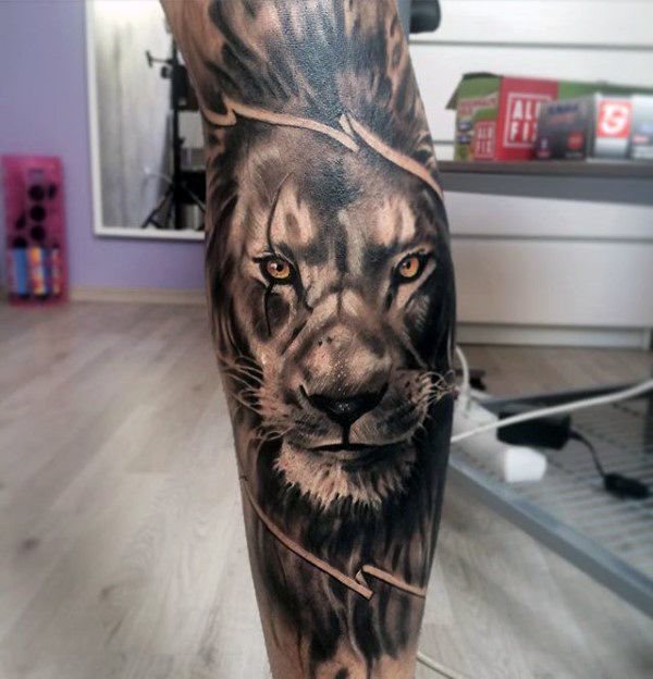tatuaje manga leon para hombre 15