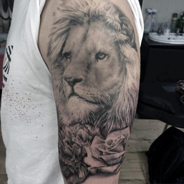 tatuaje manga leon para hombre 38