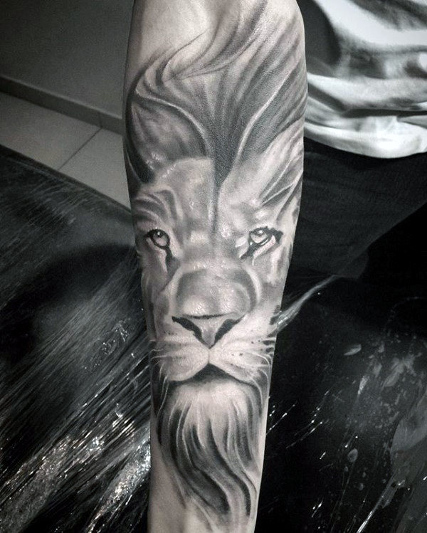 tatuaje manga leon para hombre 52