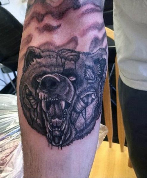 tatuaje oso para hombre 08