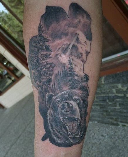 tatuaje oso para hombre 50