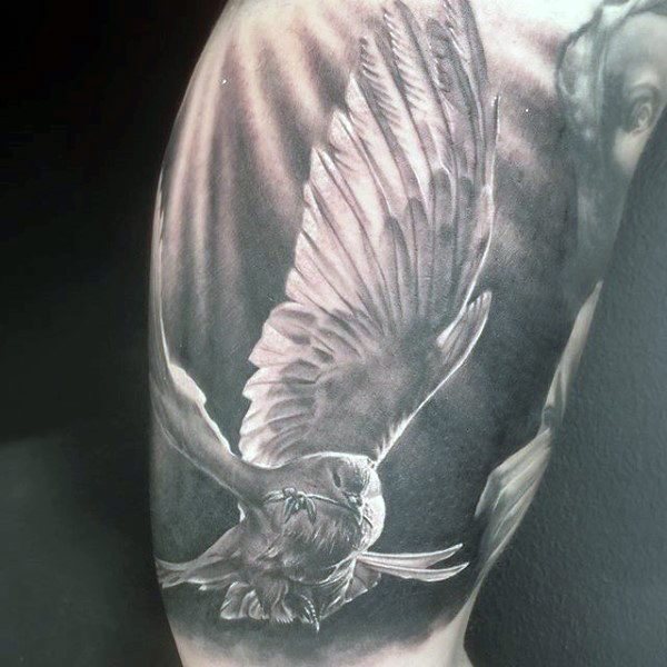 tatuaje pajaro para hombre 01