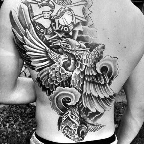 tatuaje pajaro para hombre 33