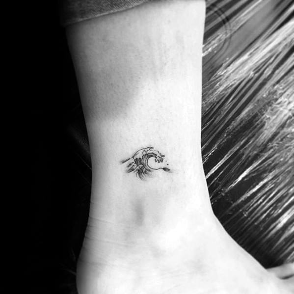 tatuaje tobillo para hombre 29