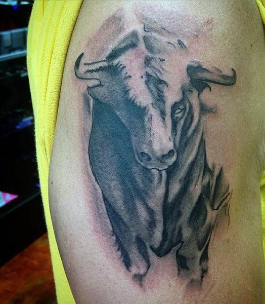 tatuaje toro para hombre 08