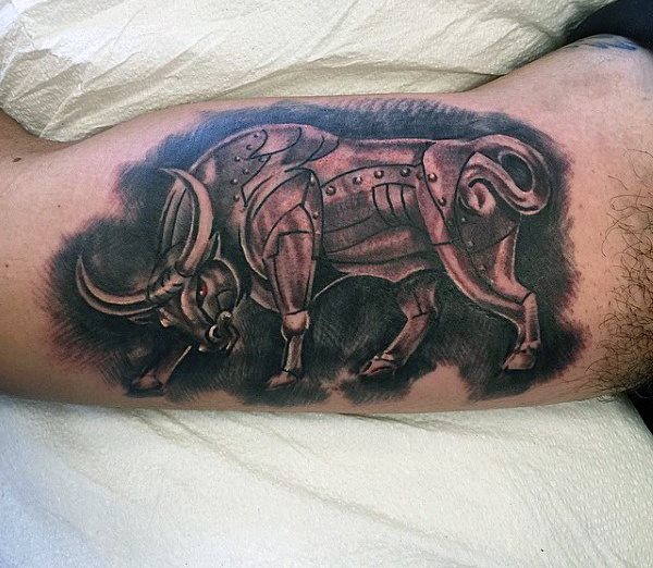 tatuaje toro para hombre 15