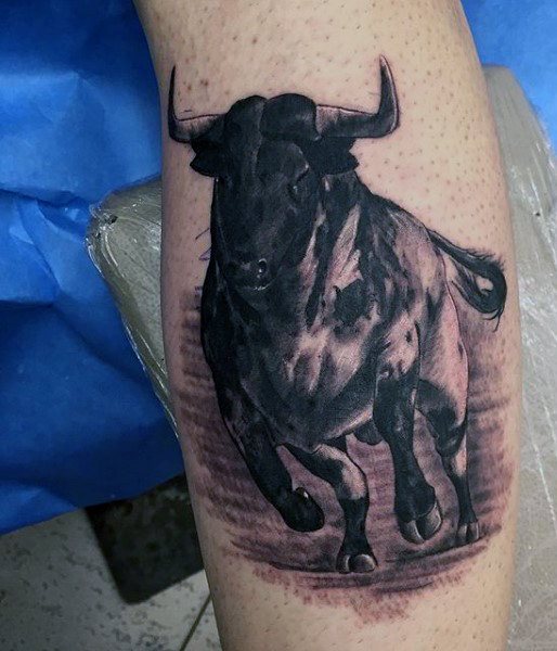 tatuaje toro para hombre 19