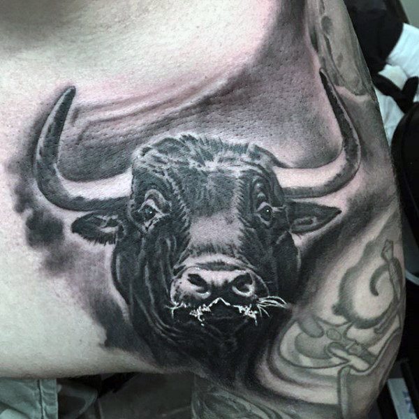 tatuaje toro para hombre 21