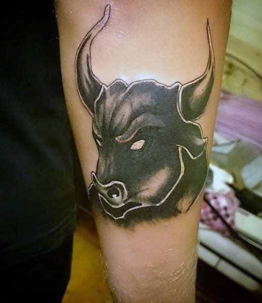 tatuaje toro para hombre 63