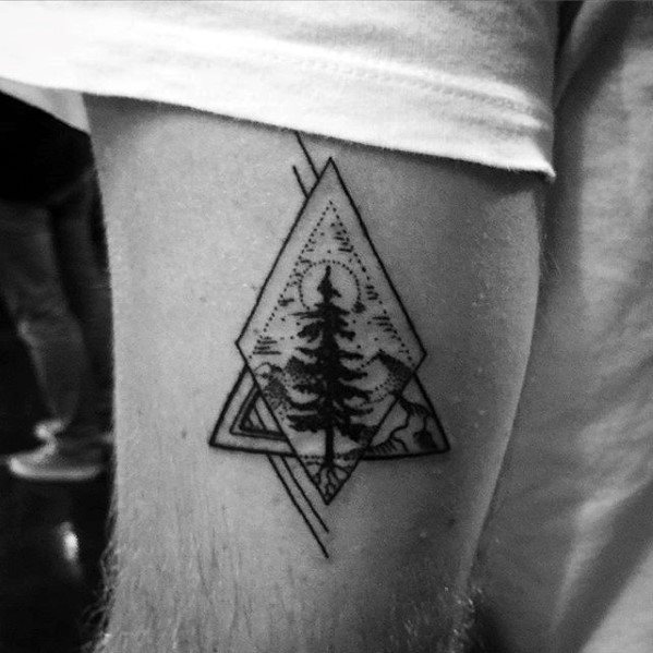 pequeno tatuaje arbol para hombre 15