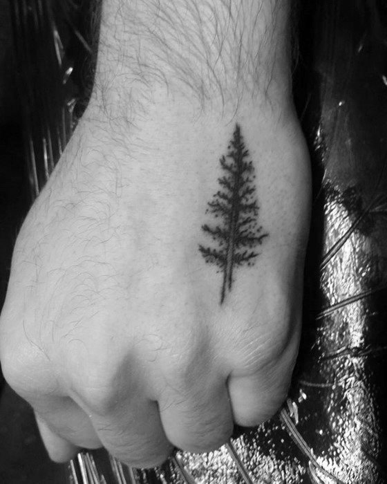 pequeno tatuaje arbol para hombre 25