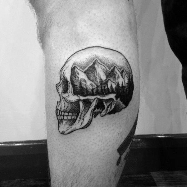 pequeno tatuaje calavera para hombre 15