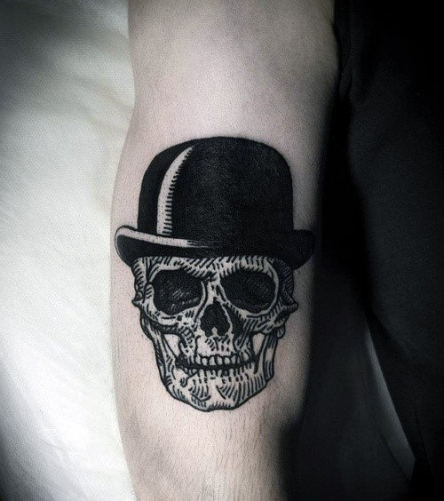 pequeno tatuaje calavera para hombre 25