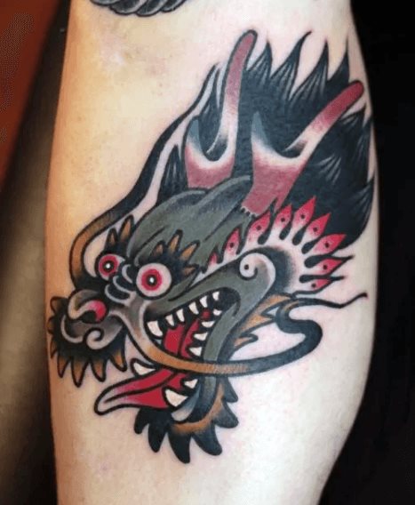 pequeno tatuaje dragon para hombre 30