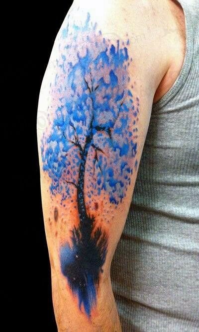 tatuaje acuarela arbol para hombre 10
