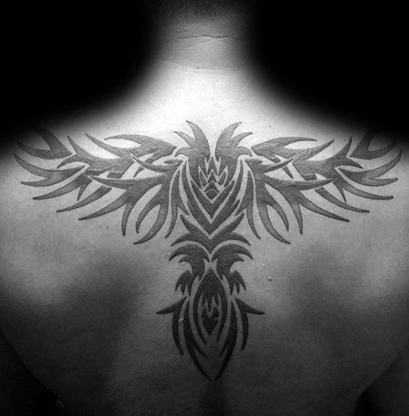 tatuaje aguila tribal para hombre 10
