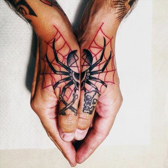tatuaje arana para hombre 07
