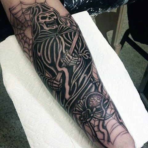 tatuaje arana para hombre 13