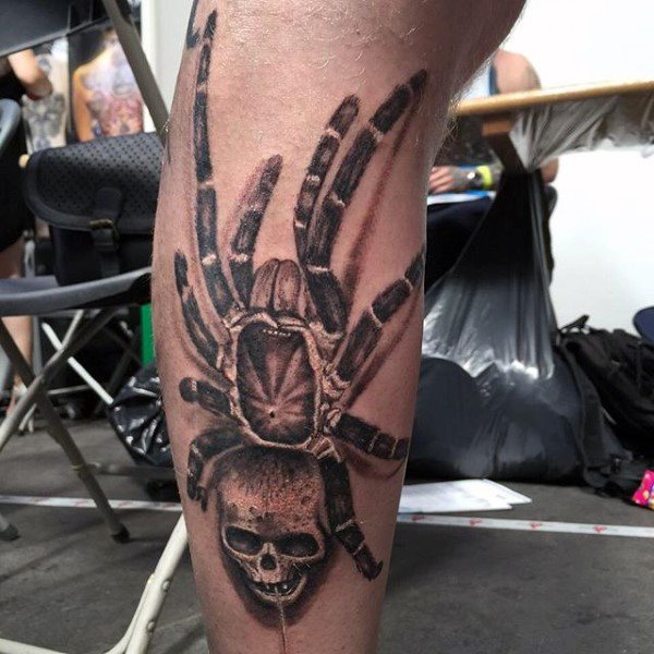 tatuaje arana para hombre 88