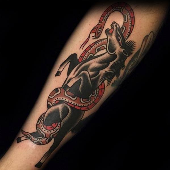 tatuaje clasico caballo para hombre 05