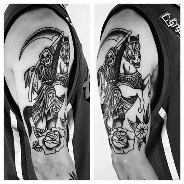 tatuaje clasico caballo para hombre 10